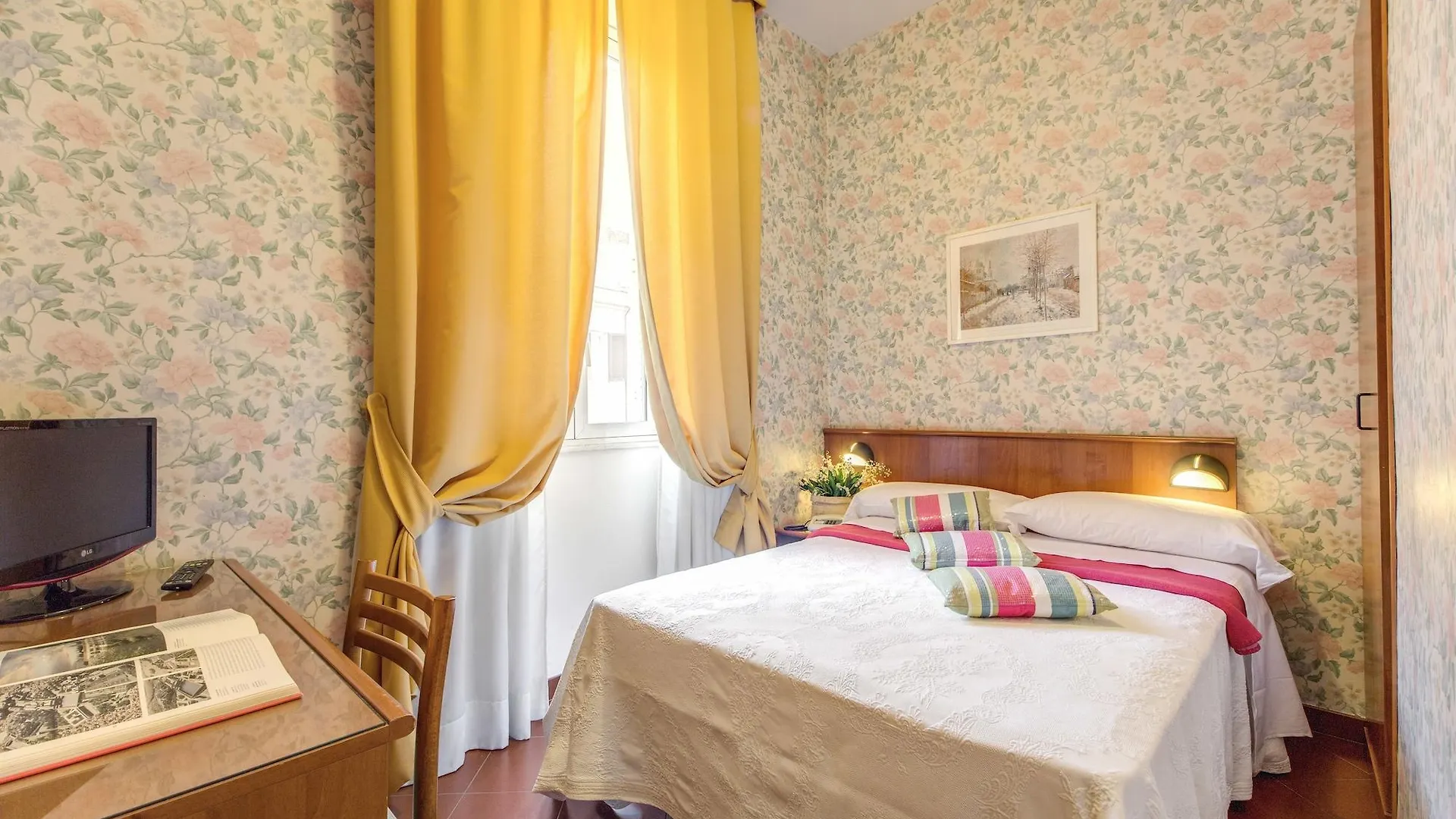 Hotel Corona Rome