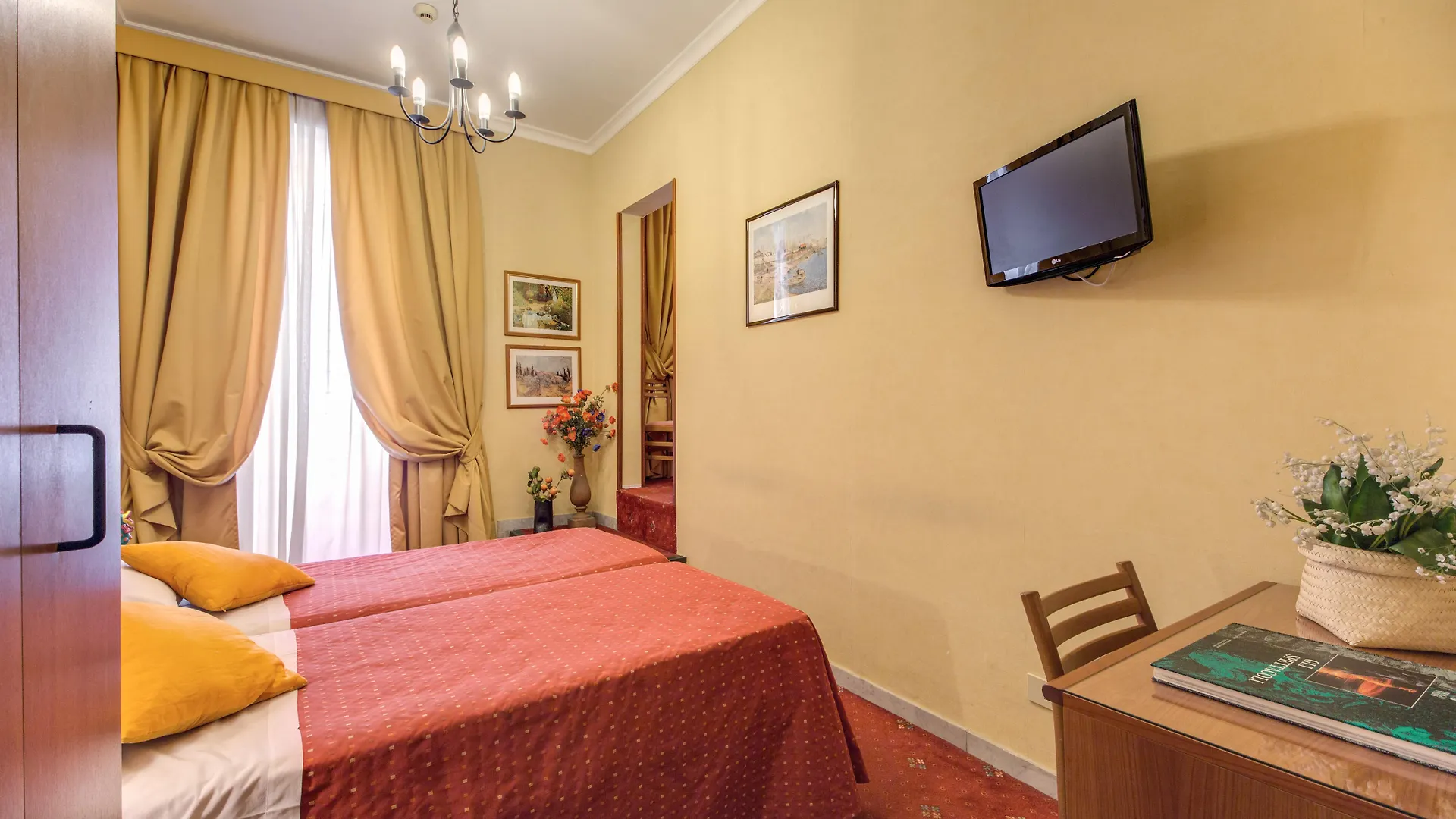 Hotel Corona Rome