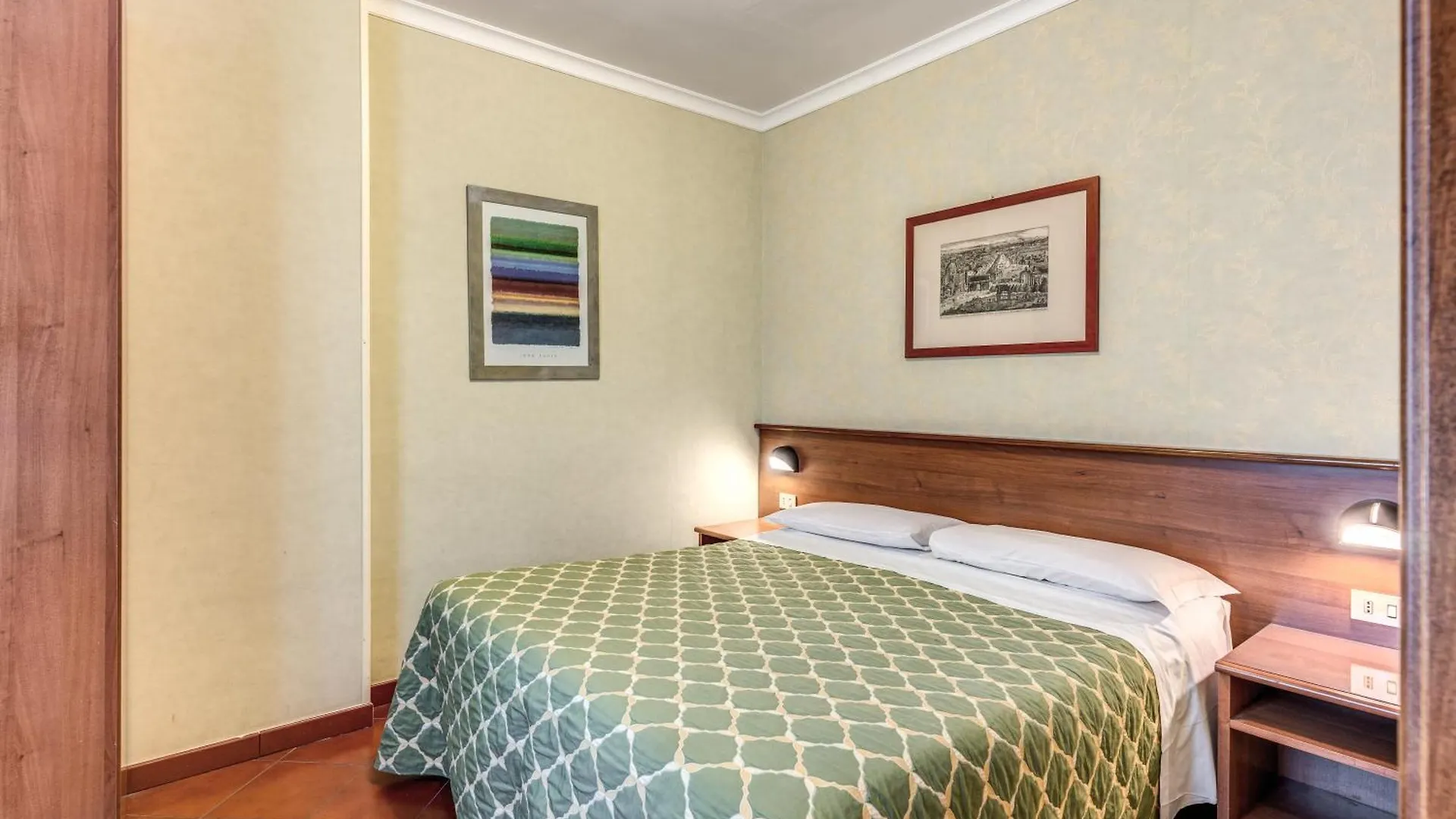 Hotel Corona Rome