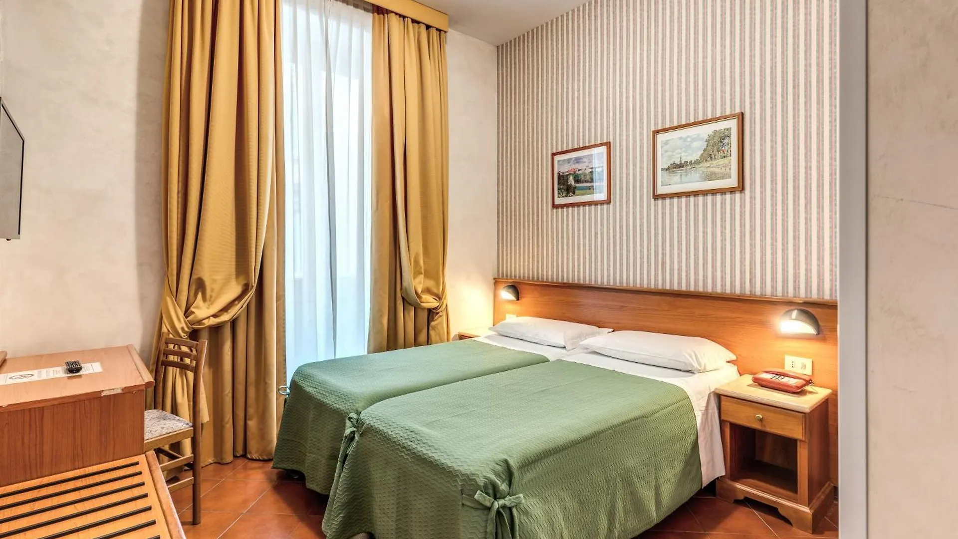 Hotel Corona Rome Italy