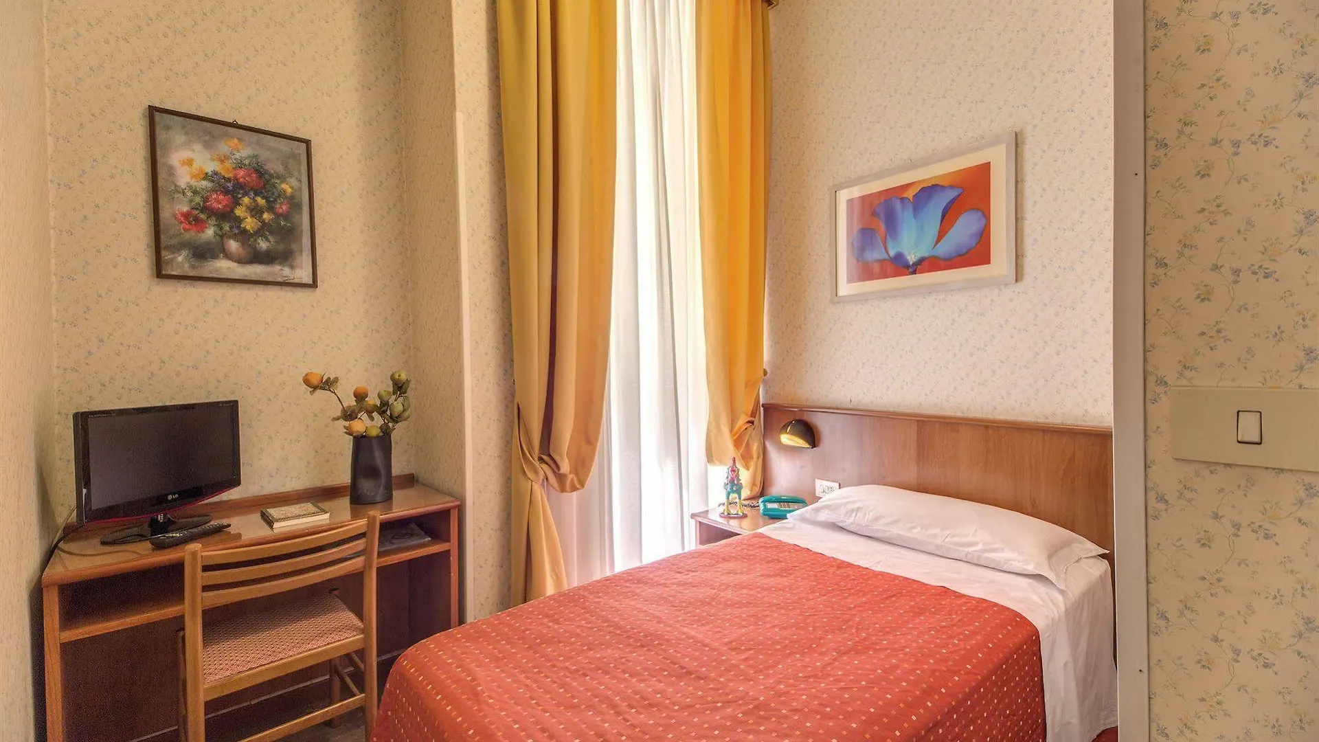 Hotel Corona Rome