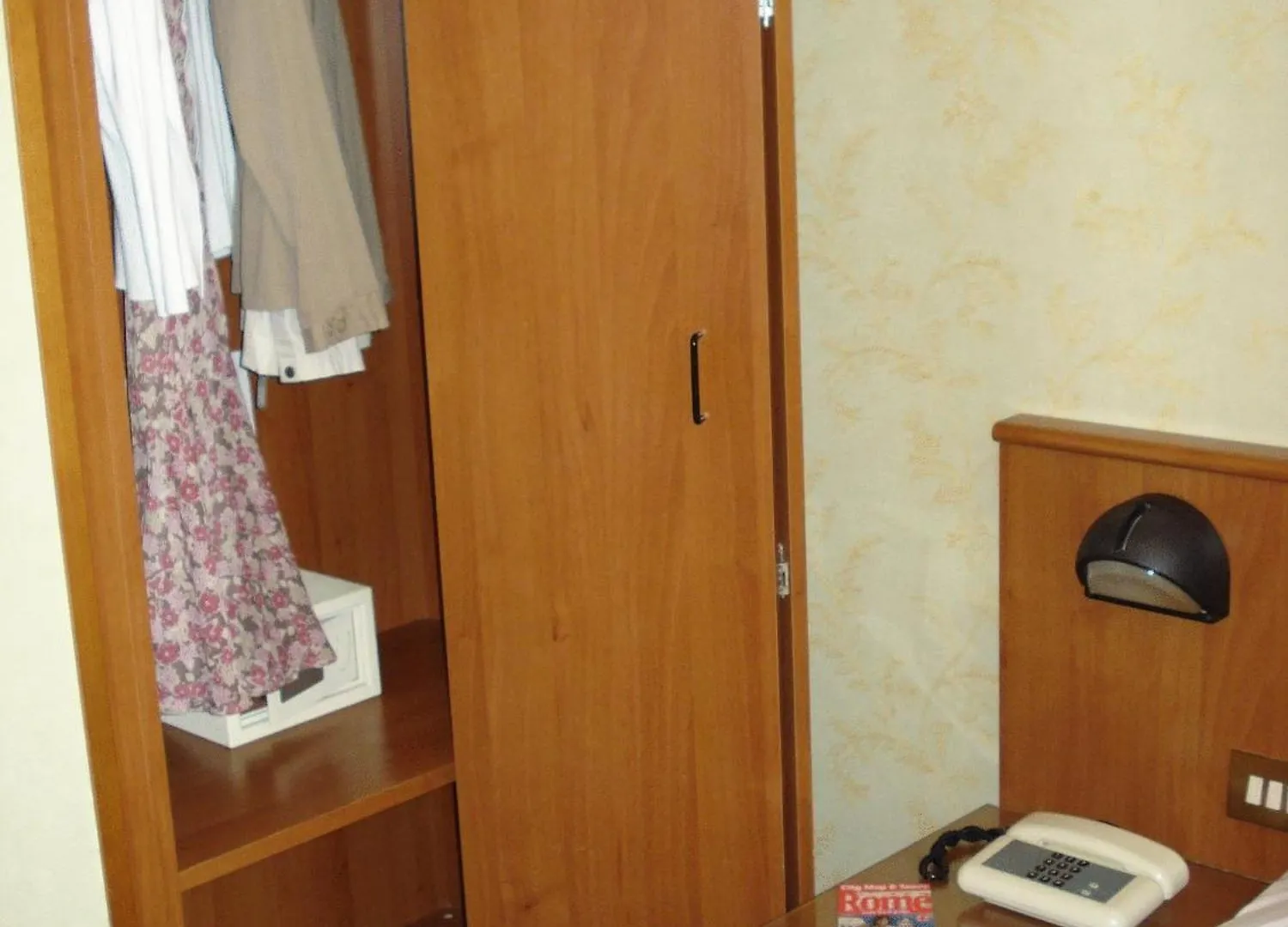 Hotel Corona Rome
