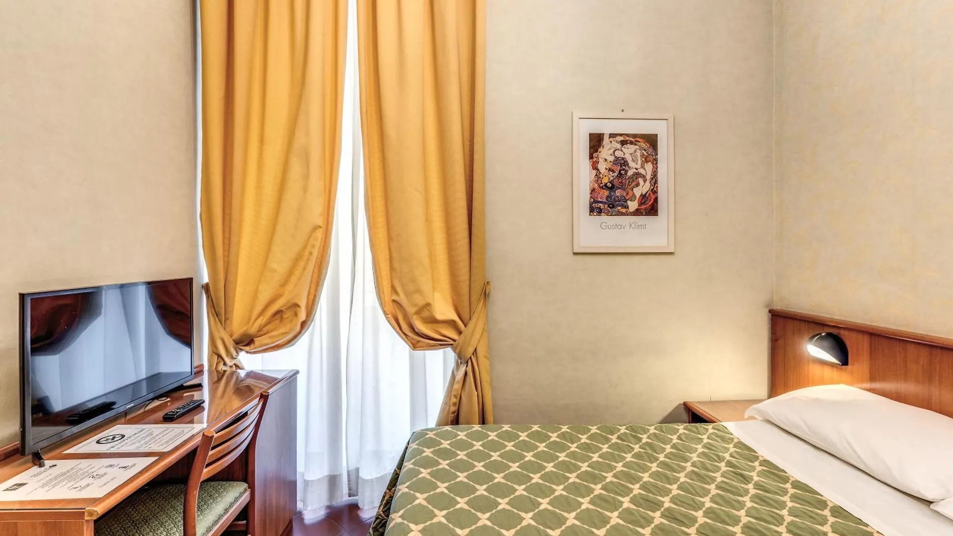 Hotel Corona Rome